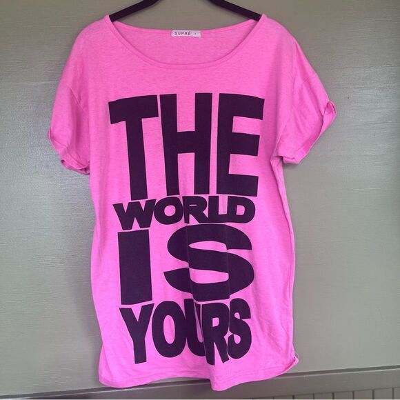 Supre Rolled cuff Scoop neck Large. print Graphic Tee The World is Yours - Picture 1 of 5